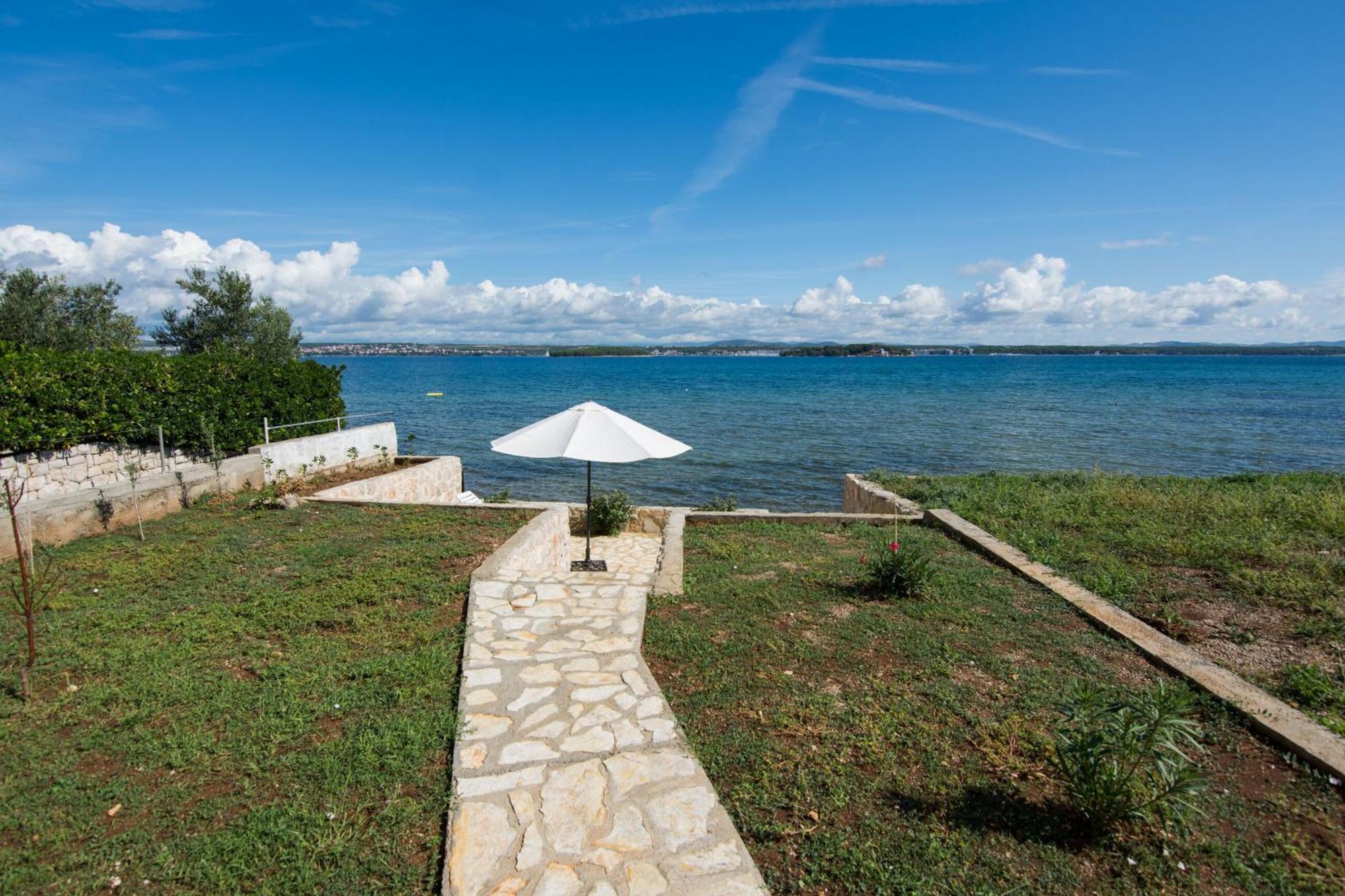 Apartment Blazenka - 20M From The Sea Ткон Экстерьер фото